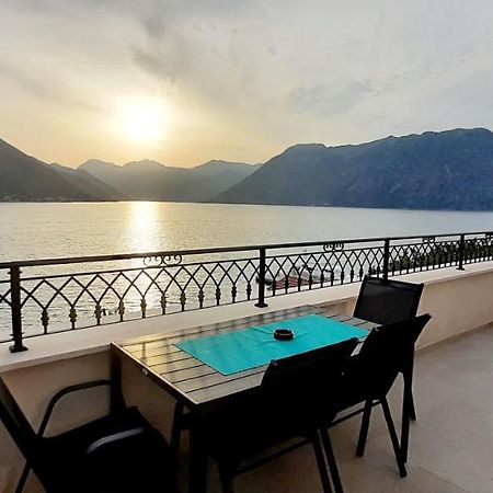Apartments Boka Blue Dobrota 科托尔 外观 照片